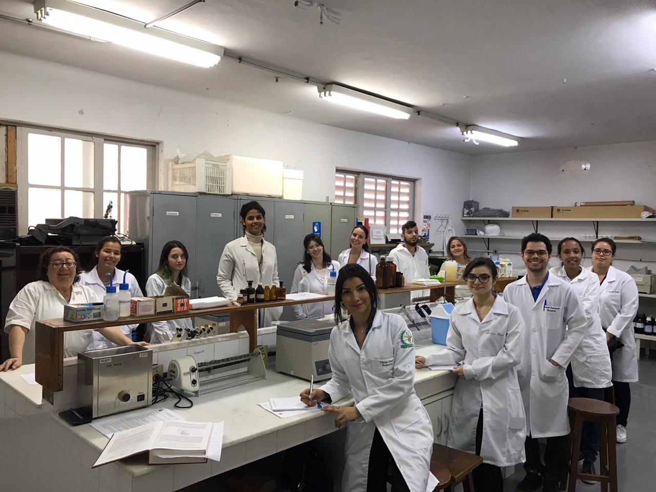 A Faculdade de Farmácia em Atividade