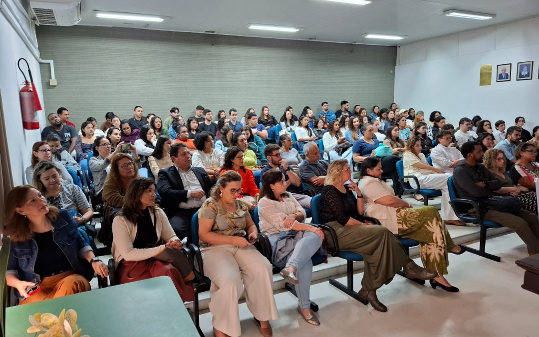 Simpósio Vários Olhares para o Mesmo Desafio: Informação em Saúde